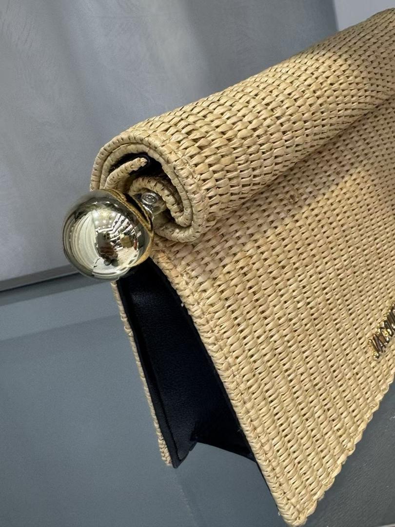 Jacquemus light brown bag