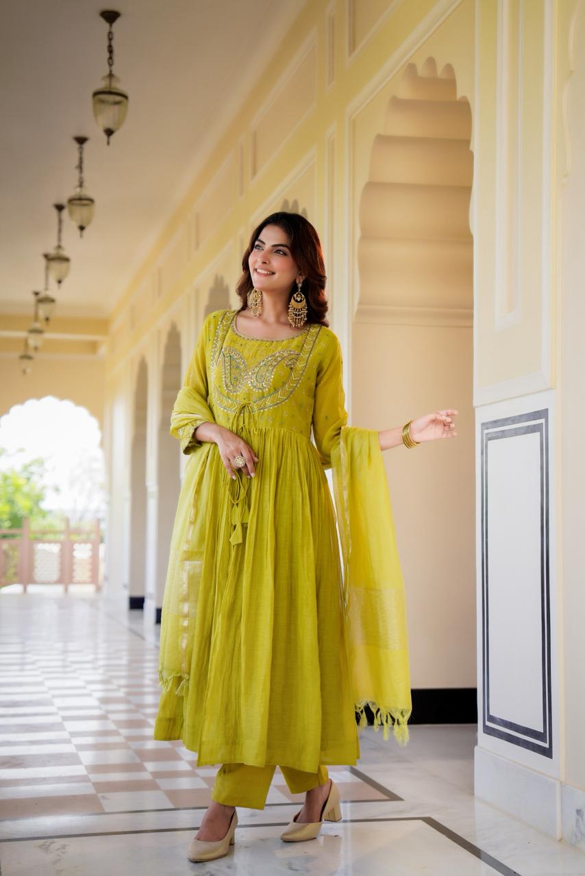 Beautiful mul chanderi full flair 3 piece dress with hand work&nbsp;