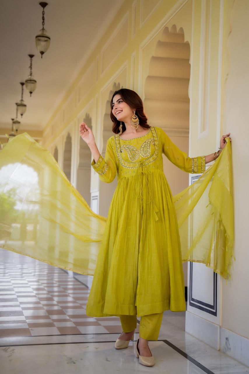 Beautiful mul chanderi full flair 3 piece dress with hand work&nbsp;