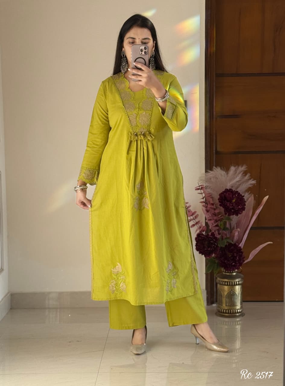 New straight kurta set with embroidered pattern