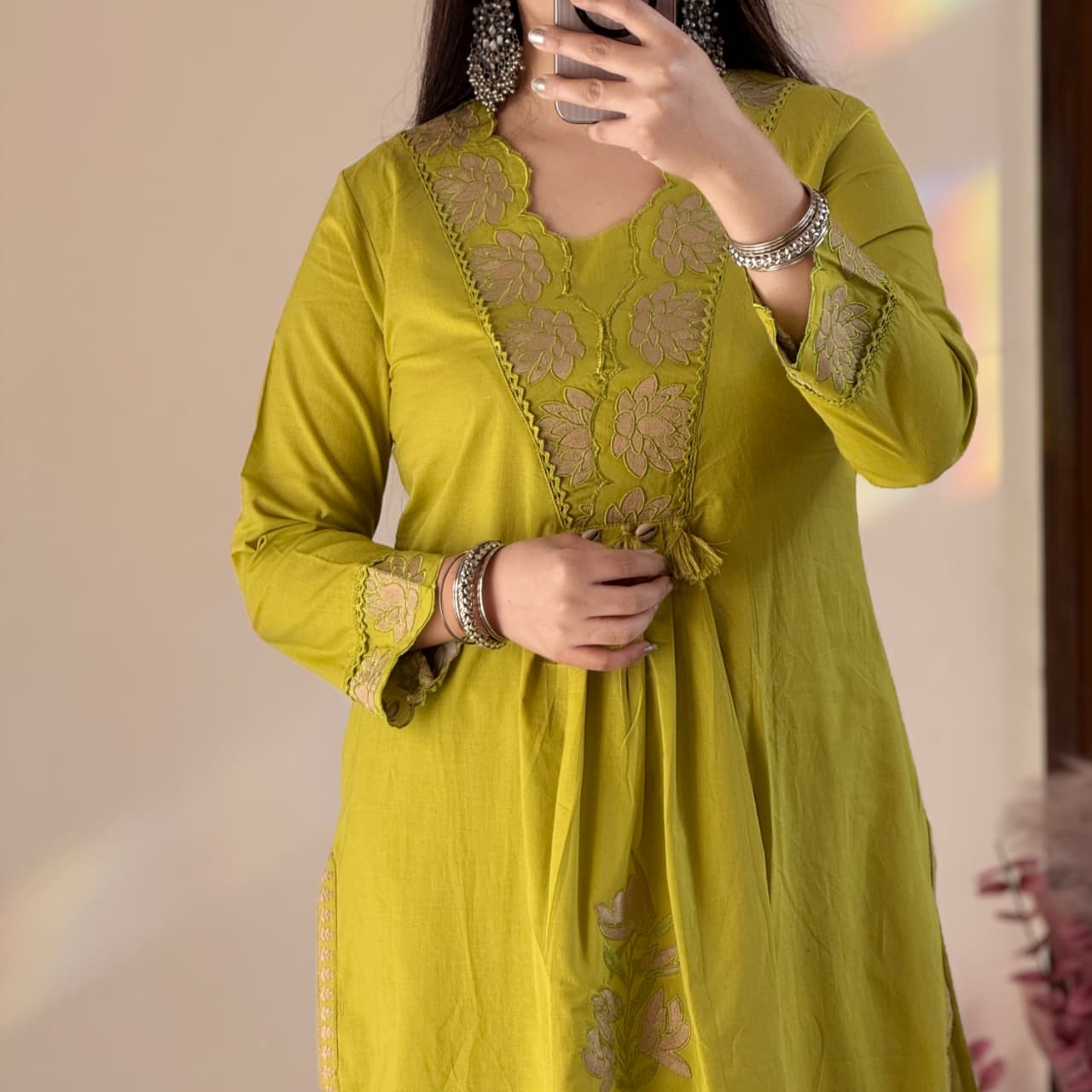 New straight kurta set with embroidered pattern