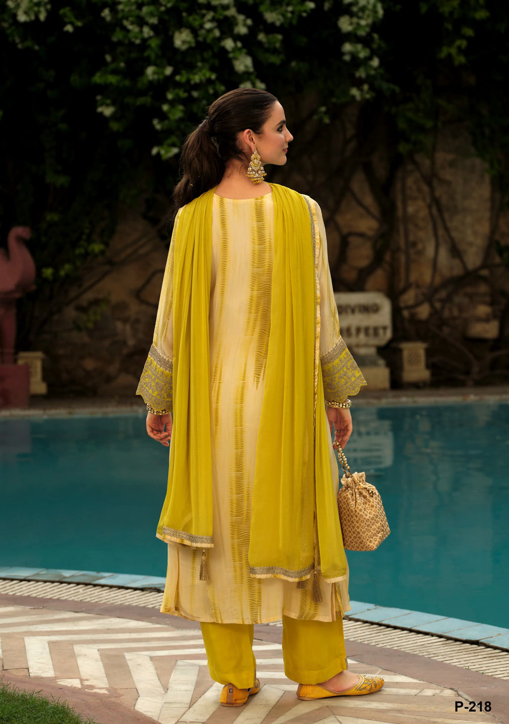 Beautiful crape 3 piece dress